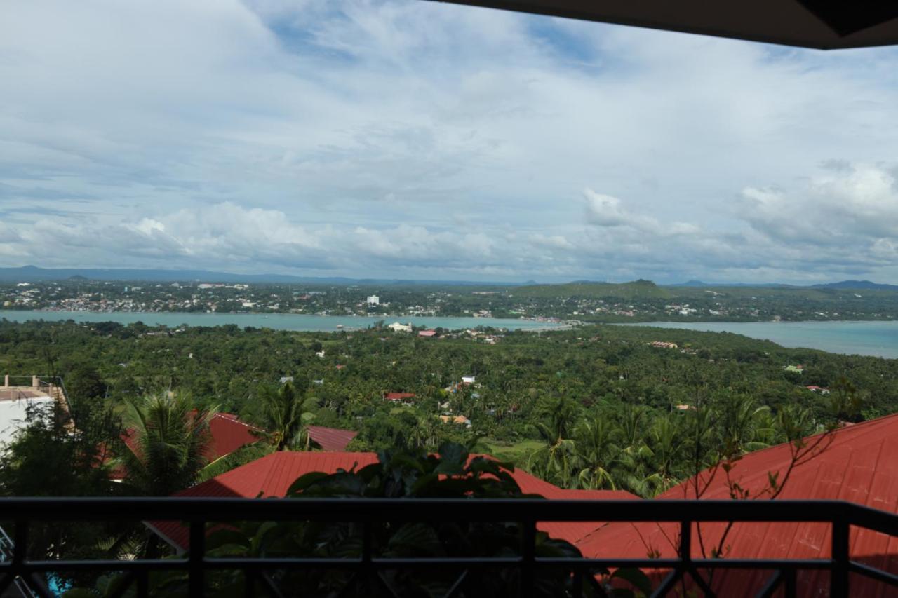 Bohol Plaza Mountain Resort And Restaurant Dauis Exterior photo