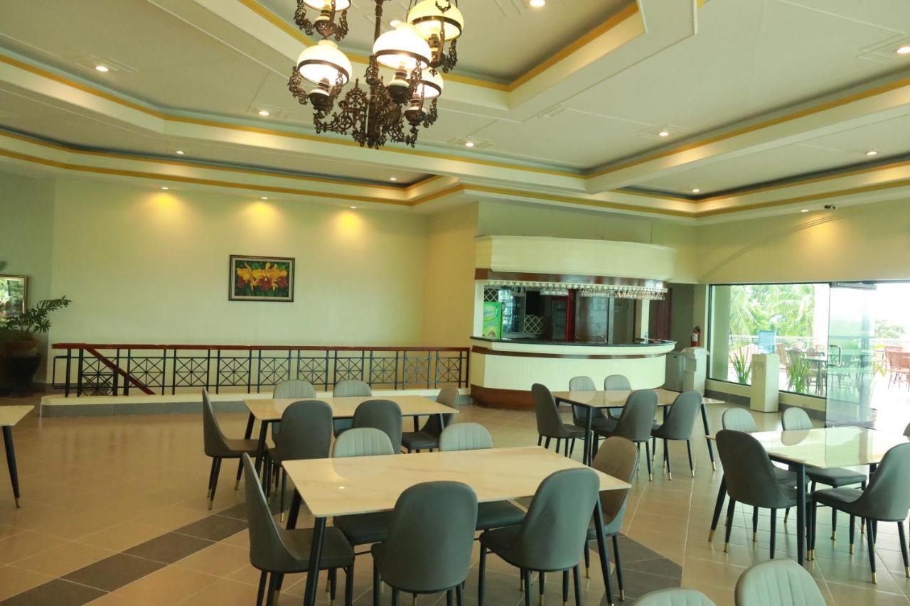 Bohol Plaza Mountain Resort And Restaurant Dauis Exterior photo